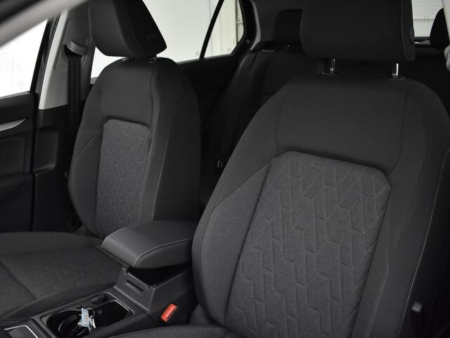 Volkswagen GOLF Life Edition 1.5 eHybrid 204 pk 6 versn. DSG · Trekhaak, elektrisch inklapbaar · MEGA SALE