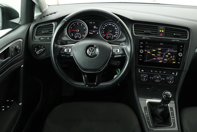 Volkswagen GOLF 1.0 TSI Comfortline | Carplay | Navigatie | Adaptive cruise | Climate control | PDC | Bluetooth | Comfortstoelen | LED
