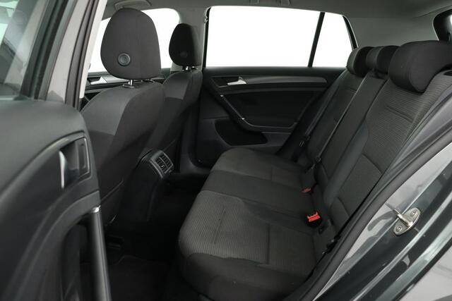 Volkswagen GOLF 1.0 TSI Comfortline | Carplay | Navigatie | Adaptive cruise | Climate control | PDC | Bluetooth | Comfortstoelen | LED