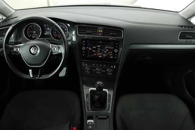 Volkswagen GOLF 1.0 TSI Comfortline | Carplay | Navigatie | Adaptive cruise | Climate control | PDC | Bluetooth | Comfortstoelen | LED