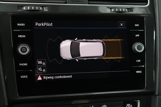 Volkswagen GOLF 1.0 TSI Comfortline | Carplay | Navigatie | Adaptive cruise | Climate control | PDC | Bluetooth | Comfortstoelen | LED