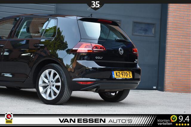 Volkswagen GOLF 1.6 TDI Connected Series Navigatie Airco Stoelverw. NL-Auto!