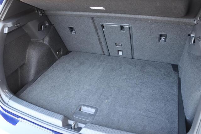 Volkswagen GOLF 1.5 eTSI R-Line 150pk DSG7