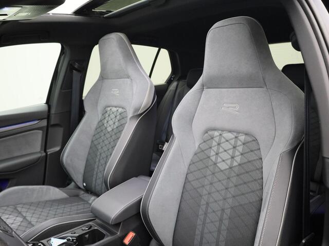 Volkswagen GOLF 1.5eTSI/150PK R-Line Blackstyle DSG · Panoramadak · Navigatie · Camera + Parkeersensoren · Garantie tot mei 2026