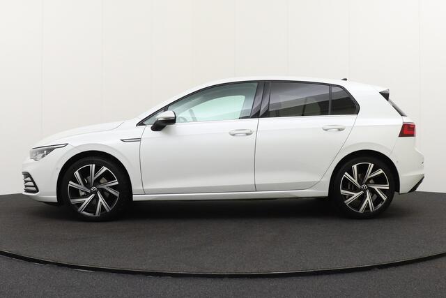 Volkswagen GOLF 1.5 150 PK Aut. eTSI Style Massage Memory Dodehoek IQ.Light