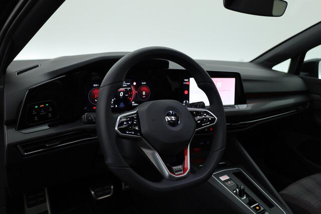Volkswagen GOLF 2.0 TSI GTI | Pano | Camera | Stoel-Stuurverw. | IQ. Light | Apple CarPlay |