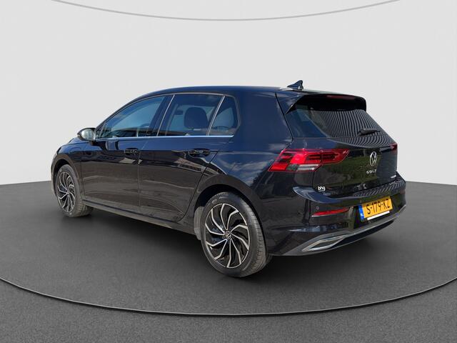 Volkswagen GOLF 1.4 eHybrid Style | 17" LMV | Carplay | PDC | Winter Pack