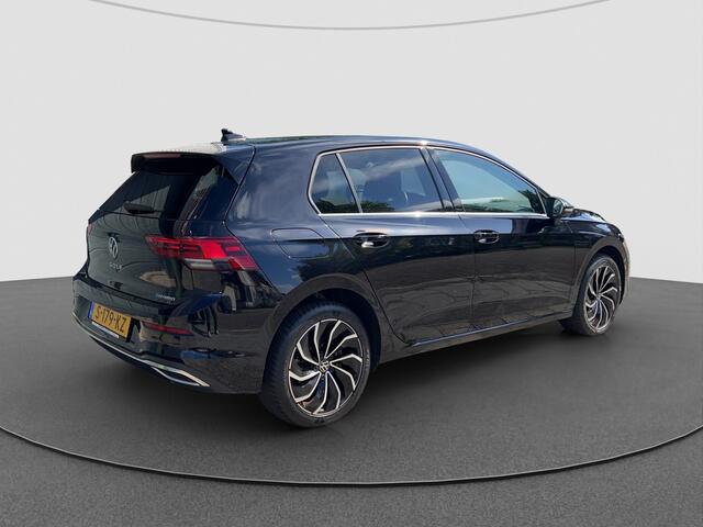 Volkswagen GOLF 1.4 eHybrid Style | 17" LMV | Carplay | PDC | Winter Pack