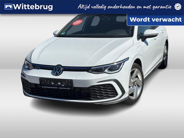 Volkswagen GOLF 1.4 eHybrid 245PK GTE / Digitale Cockpit / Keyless Start / Parkeersensoren V+A / Stuur + Stoelverwarming / LED
