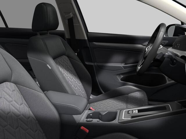 Volkswagen GOLF Life Edition 1.5 eHybrid 150 kW / 204 pk Hatchback Trekhaak | Camera | Adaptive Cruise | Apple Carplay - Android Auto | LED | Parkeersensoren