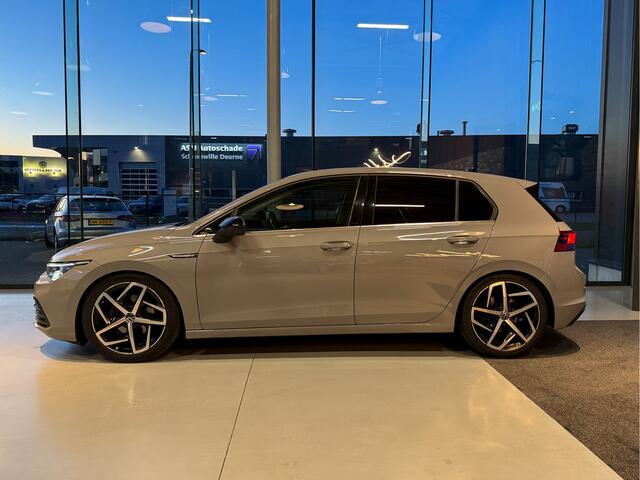 Volkswagen GOLF 1.5 eTSI R-Line HUD, comfortstoelen, memory, camera, BTW incl.