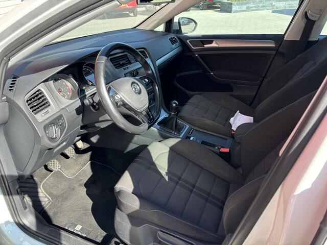 Volkswagen GOLF 1.0 TSI Business Edition Connected CAMERA / NAVI / CLIMA / PDC / BLUETOOTH / CRUISE / DAB+ / NL-AUTO