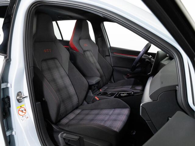 Volkswagen GOLF GTI 2.0 TSI 265 PK DSG | LED | Panoramadak | Black Style | Achteruitrijcamera |