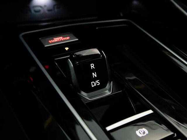 Volkswagen GOLF GTI 2.0 TSI 265 PK DSG | LED | Panoramadak | Black Style | Achteruitrijcamera |
