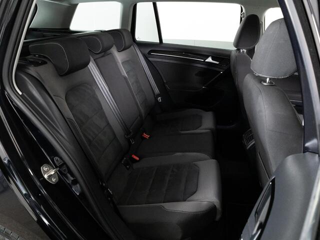 Volkswagen GOLF Variant R-Line 1.5 TSI 150 PK DSG | LED | Navigatie | Keyless | Achteruitrijcamera | Stoelverwarming |