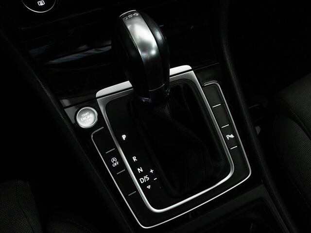 Volkswagen GOLF Variant R-Line 1.5 TSI 150 PK DSG | LED | Navigatie | Keyless | Achteruitrijcamera | Stoelverwarming |