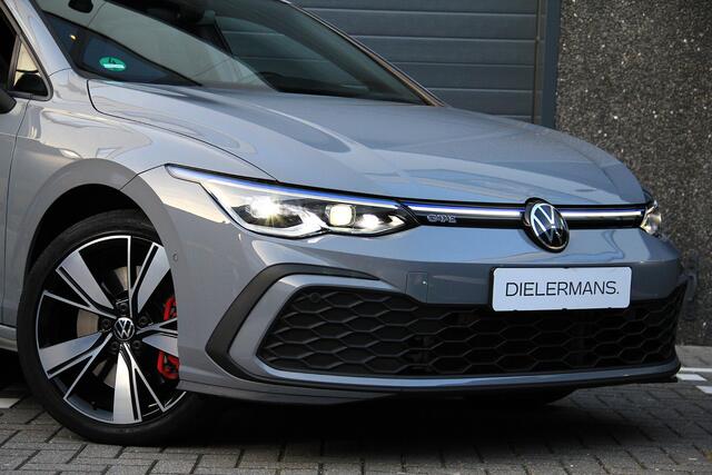 Volkswagen GOLF 1.4 eHybrid GTE Dolphin Grey | Panorama dak | IQ lights voor en achter | Vol | Liefhebbersauto