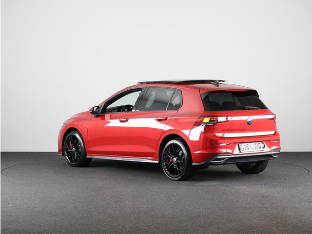 Volkswagen GOLF 1.4 eHybrid GTE 245 pk Automaat (DSG) | Verlengde garantie | Navigatie | Panoramadak | Elektr. trekhaak | Parkeersensoren | Achteruitrijcamera | Stoelverwarming |