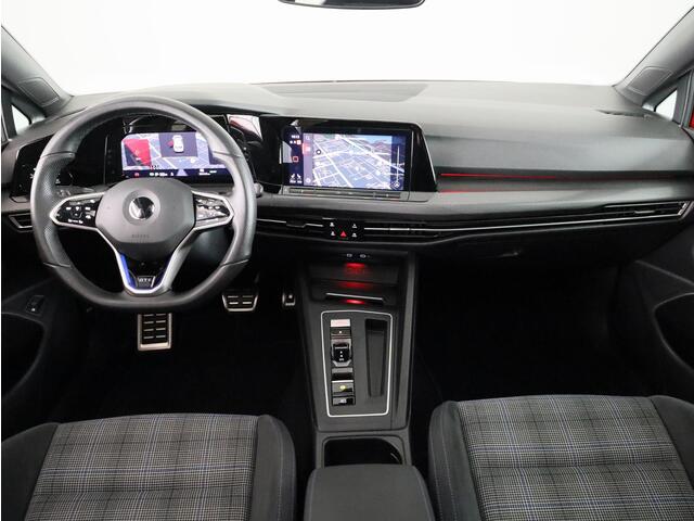 Volkswagen GOLF 1.4 eHybrid GTE 245 pk Automaat (DSG) | Verlengde garantie | Navigatie | Panoramadak | Elektr. trekhaak | Parkeersensoren | Achteruitrijcamera | Stoelverwarming |