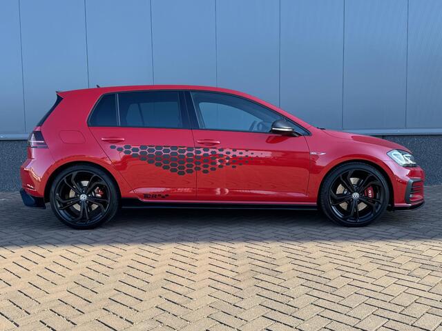 Volkswagen GOLF 2.0 TSI GTI TCR PANO | AKRA | DCC | DYN