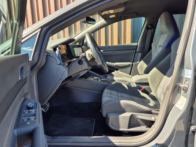 Volkswagen GOLF 1.4 eHybrid GTE 245pk | BTW | LED | Camera | Carplay | Stuur-stoelverwarm.