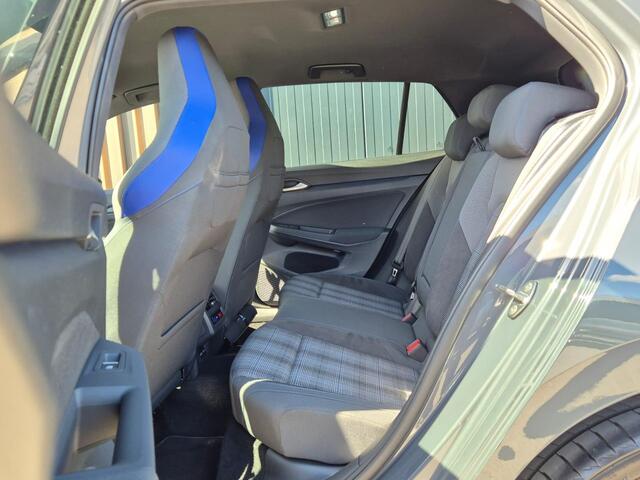 Volkswagen GOLF 1.4 eHybrid GTE 245pk | BTW | LED | Camera | Carplay | Stuur-stoelverwarm.