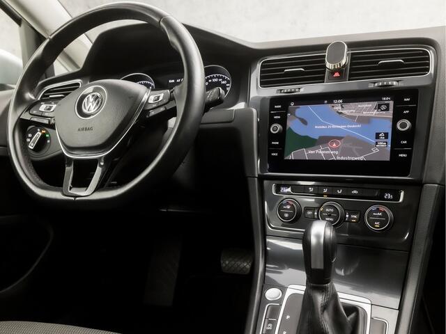 Volkswagen GOLF 1.5 TSI Sportline 150Pk Automaat (APPLE CARPLAY, GROOT NAVI, KEYLESS, ADAPTIVE CRUISE, SPORTSTOELEN, CAMERA, DAB+, PARKEERSENSOREN, NIEUWSTAAT)