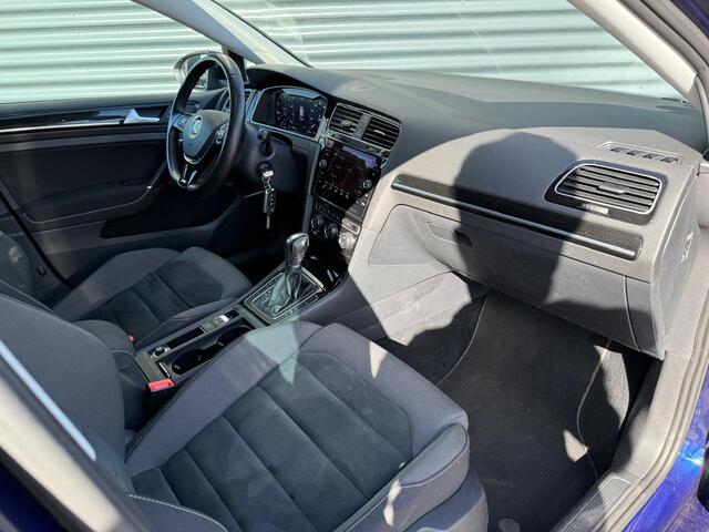Volkswagen GOLF Variant 1.4 TSI Highline Business R | Adaptive Cruise | Trekhaak Afneembaar | LED | Virtuele Cockpit | Sportstoelen verwarmd & Massage | Navigatie |