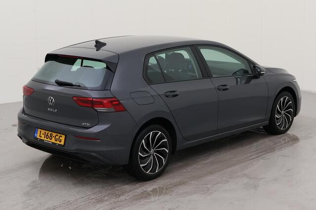 Volkswagen GOLF 1.0 eTSI Life Business DSG Automaat Navigatie / Parkeersensoren / LED / Camera / Clima / App-connect
