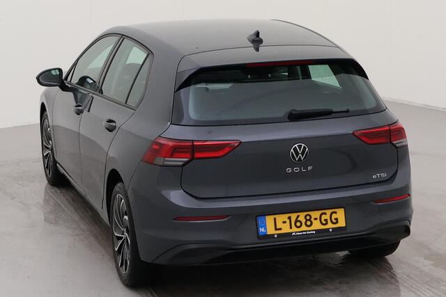 Volkswagen GOLF 1.0 eTSI Life Business DSG Automaat Navigatie / Parkeersensoren / LED / Camera / Clima / App-connect