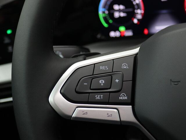 Volkswagen GOLF 1.5 eHybrid Style Edition 204PK DSG Pano-Schuifdak, Adaptieve Cr