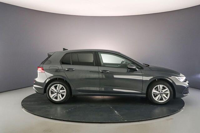 Volkswagen GOLF Life 1.5 eTSI 130pk DSG Automaat Adaptive cruise control, Achteruitrijcamera, LED koplampen, Stoelverwarming, App connect, Parkeersensoren, Stuurwiel verwarmd