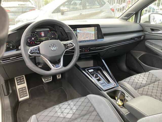 Volkswagen GOLF 1.5 eTSI R-Line Business · Harman Kardon · Camera + parkeersensoren · Panoramadak ·