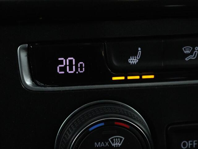 Volkswagen GOLF 1.5 TSI Comfortline Business | Automaat | Stoelverwarming | Navigatie | Apple Carplay | DAB | LMV 17