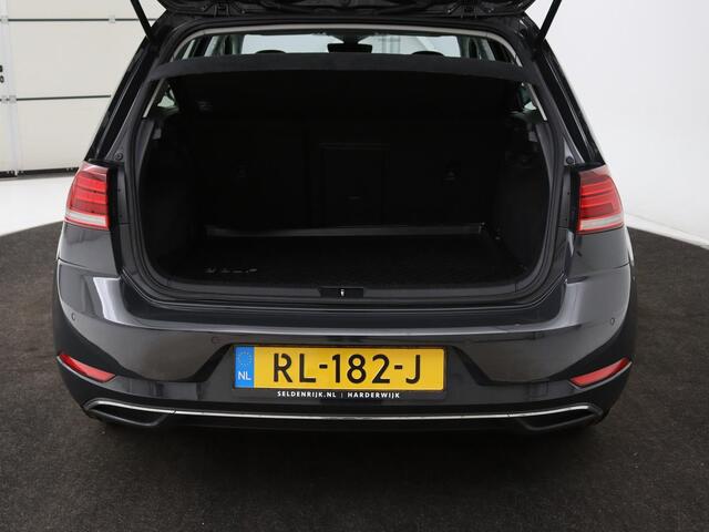 Volkswagen GOLF 1.5 TSI Comfortline Business | Automaat | Stoelverwarming | Navigatie | Apple Carplay | DAB | LMV 17