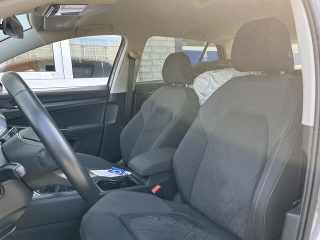 Volkswagen GOLF 1.5 TSI Style / ELEKTR. STOEL/ APP-CONNECT/ DIGITAL DASH/ ADAPT. CRUISE/ MATRIX/ PARK. SENSOREN/ 3-ZONE CLIMA/ 17" LMV