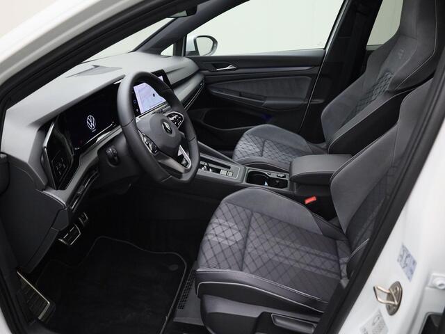Volkswagen GOLF 1.5eTSI/150PK R-Line DSG · Panoramadak · Parkeersensoren · Stoel- & stuurverwarming