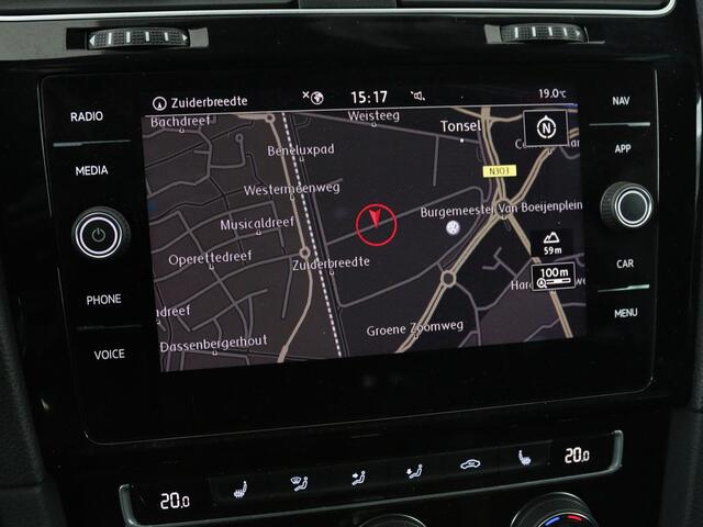 Volkswagen GOLF Variant 1.0 TSI Highline Business R