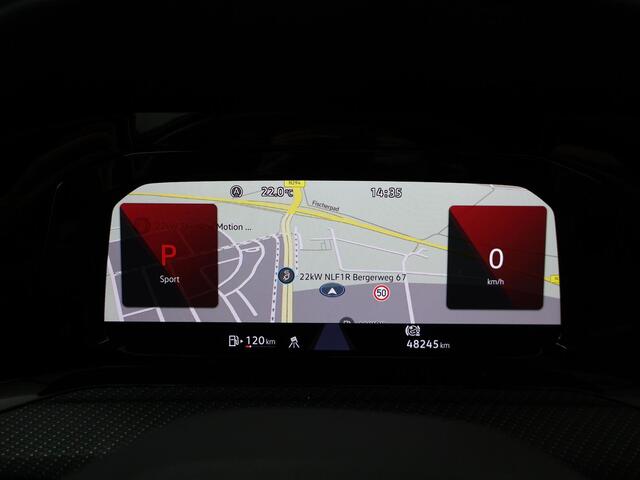 Volkswagen GOLF 1.5 eTSI R-Line | 150 PK | Automaat | Panoramadak | Matrix LED lampen | Stoelverwarming | Navigatie | DAB |