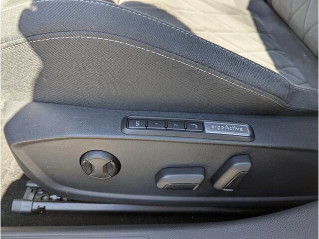 Volkswagen GOLF 1.5 TSI Style