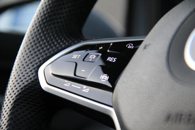 Volkswagen GOLF 1.4 eHybrid GTE | Pano | IQ Lights | 19' Estoril | Vol | Liefhebbersauto