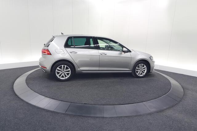 Volkswagen GOLF 1.0 TSI Highline | Adaptieve Cruise Control | Apple Carplay | Parkeersensoren | Stoelverwarming