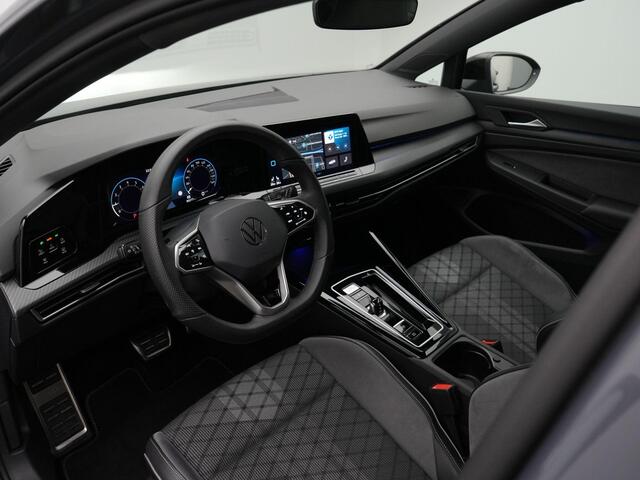 Volkswagen GOLF 1.5 eTSI 150 pk DSG R-Line | Panoramadak | IQ Light | Stuur-/stoelverwarming | Achteruitrijcamera | Sportonderstel | Navigatie