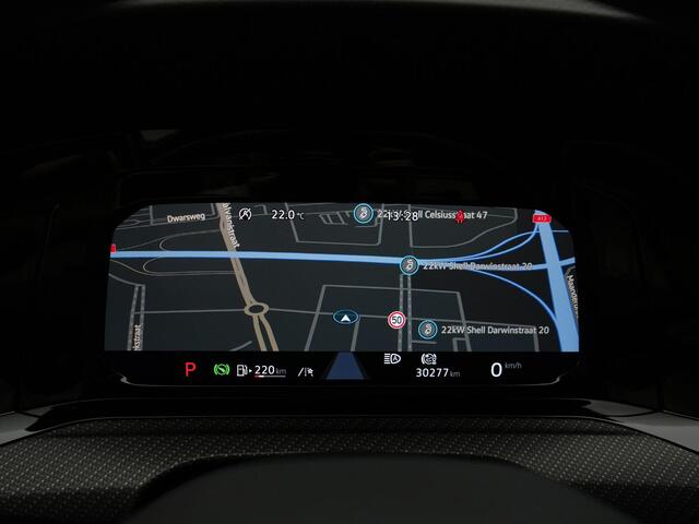 Volkswagen GOLF 1.5 eTSI 150 pk DSG R-Line | Panoramadak | IQ Light | Stuur-/stoelverwarming | Achteruitrijcamera | Sportonderstel | Navigatie