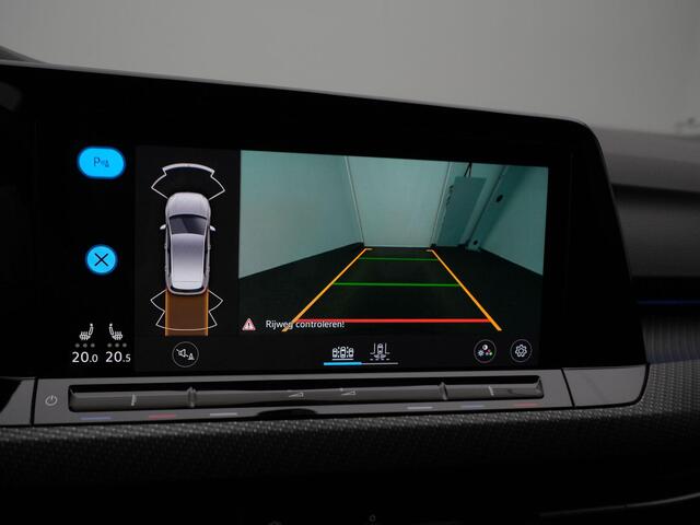 Volkswagen GOLF 1.5 eTSI 150 pk DSG R-Line | Panoramadak | IQ Light | Stuur-/stoelverwarming | Achteruitrijcamera | Sportonderstel | Navigatie