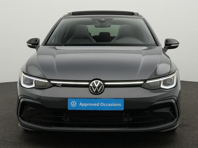 Volkswagen GOLF 1.5 eTSI 150 pk DSG R-Line | Panoramadak | IQ Light | Stuur-/stoelverwarming | Achteruitrijcamera | Sportonderstel | Navigatie