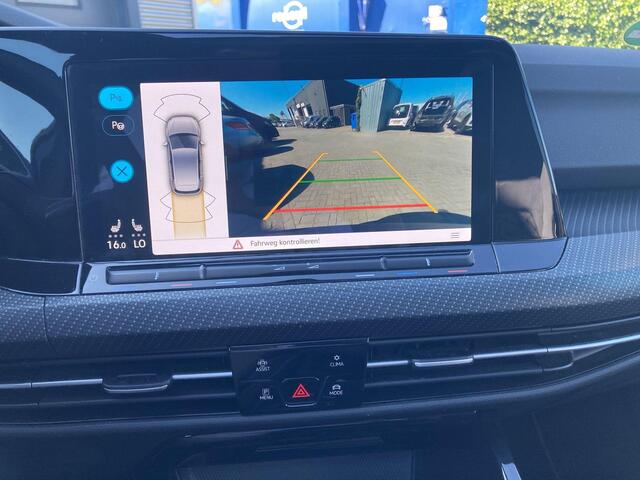 Volkswagen GOLF R-Line 1.5 110kW/150pk eTSI · Panoramadak · Camera + Parkeersensoren · Stoel- & stuurverwarming