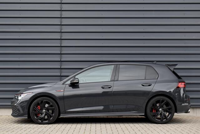 Volkswagen GOLF 2.0 TSI GTI | Panoramadak | ACC | Matrix-LED | Stoel + Stuurverwarming | CarPlay |