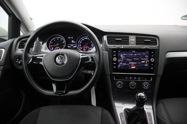 Volkswagen GOLF Variant 1.0 TSI SportLine- Navi, Carplay