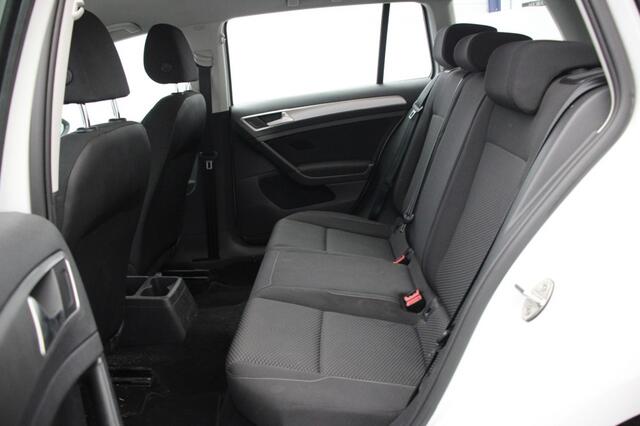 Volkswagen GOLF Variant 1.0 TSI SportLine- Navi, Carplay